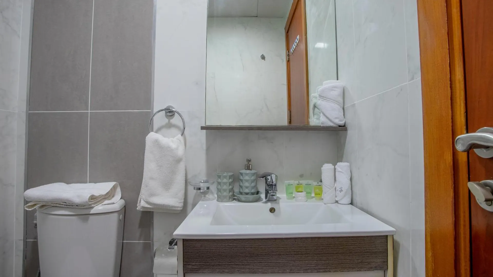 Upscale Studio In Binghatti Apartments, Dso Dubai