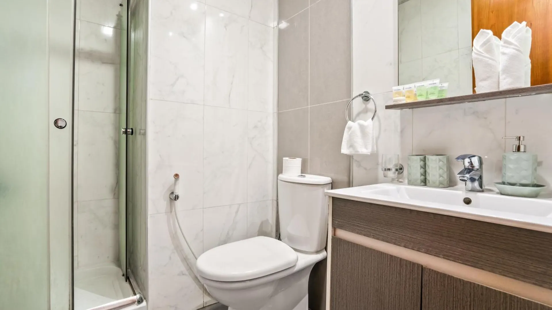 Apartment Upscale Studio In Binghatti Apartments, Dso Dubai